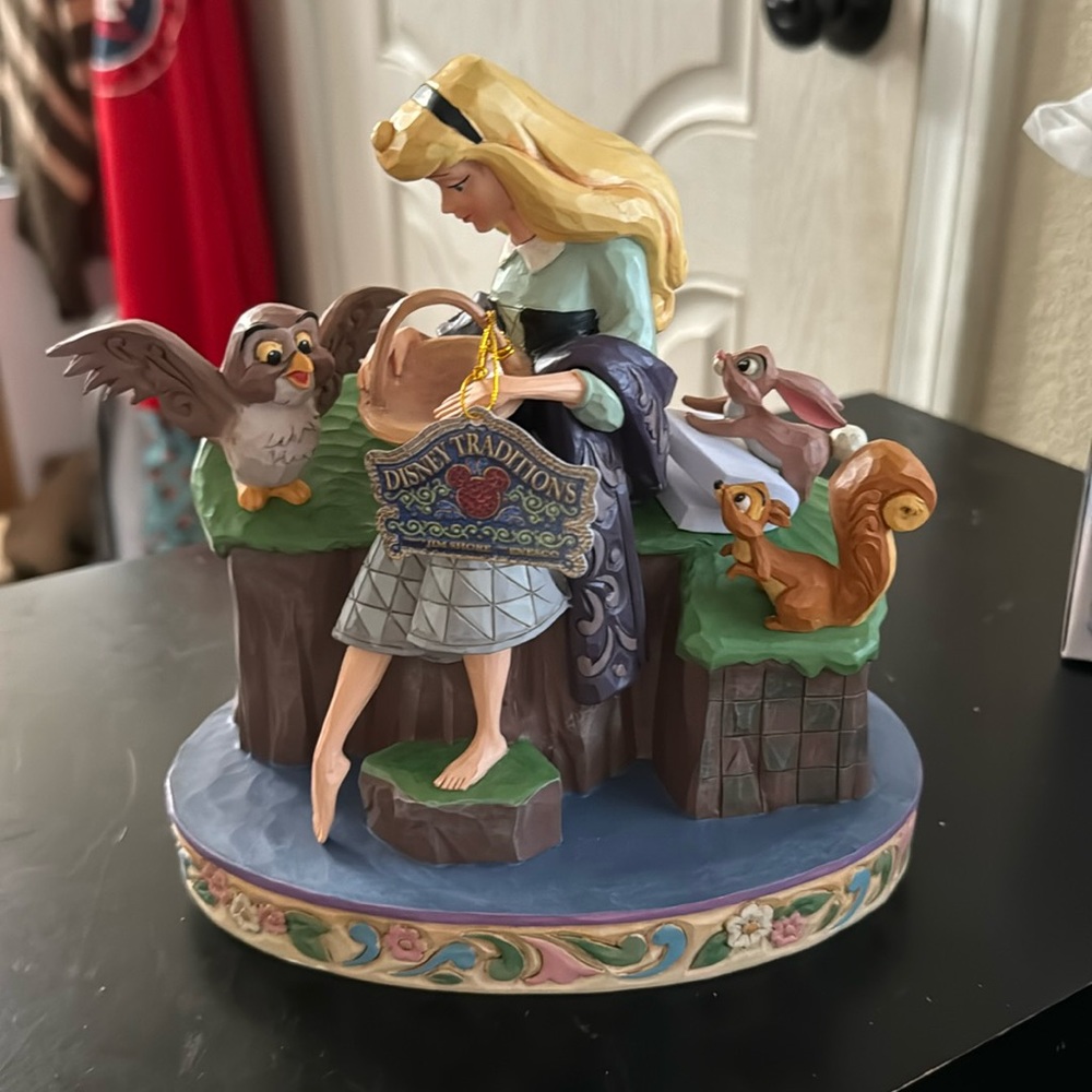 Aurora figure